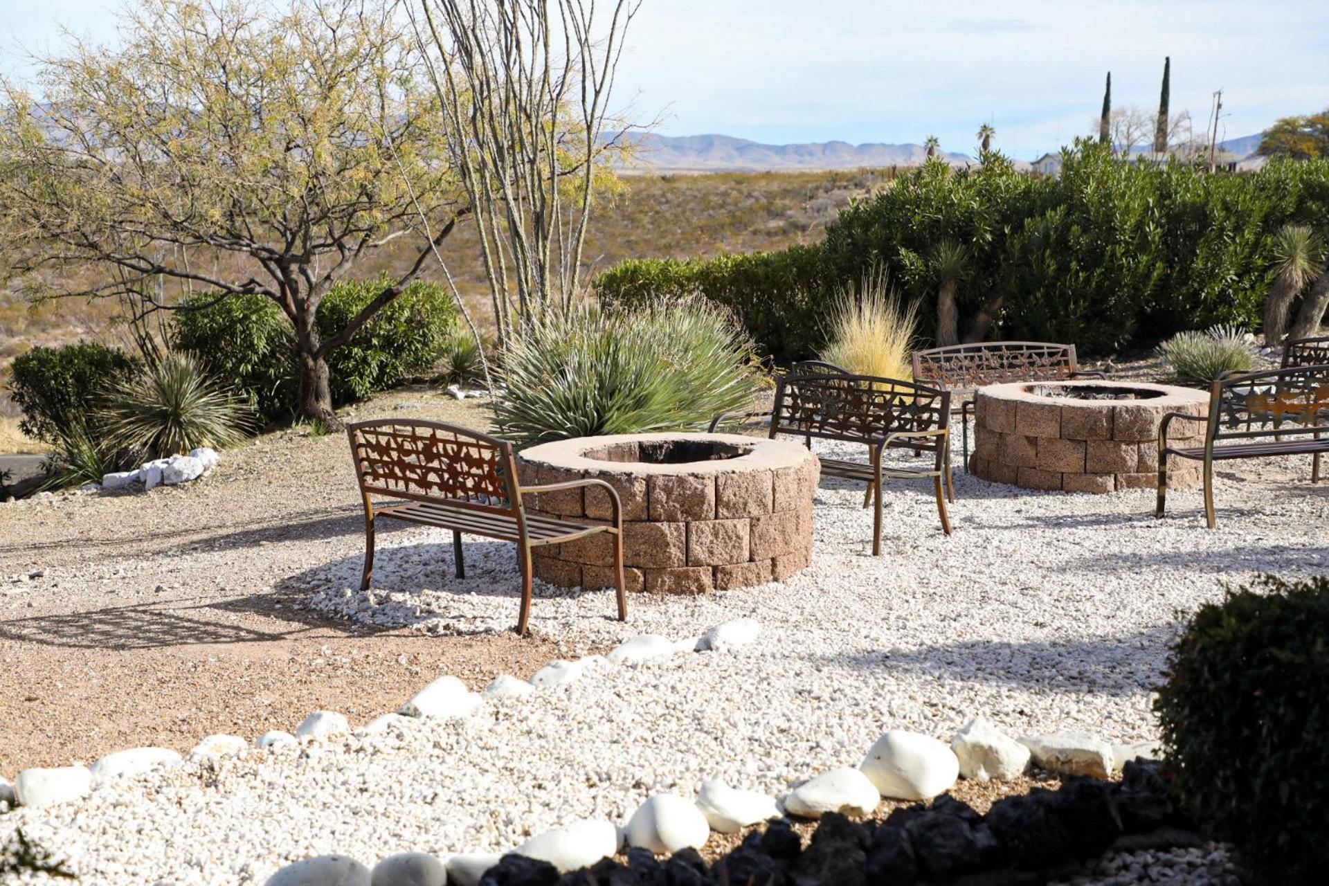 Landmark Lookout Lodge Tombstone Buitenkant foto